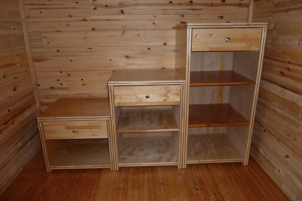 singtinyhousefurniture Nonwarping patented wooden pivot door