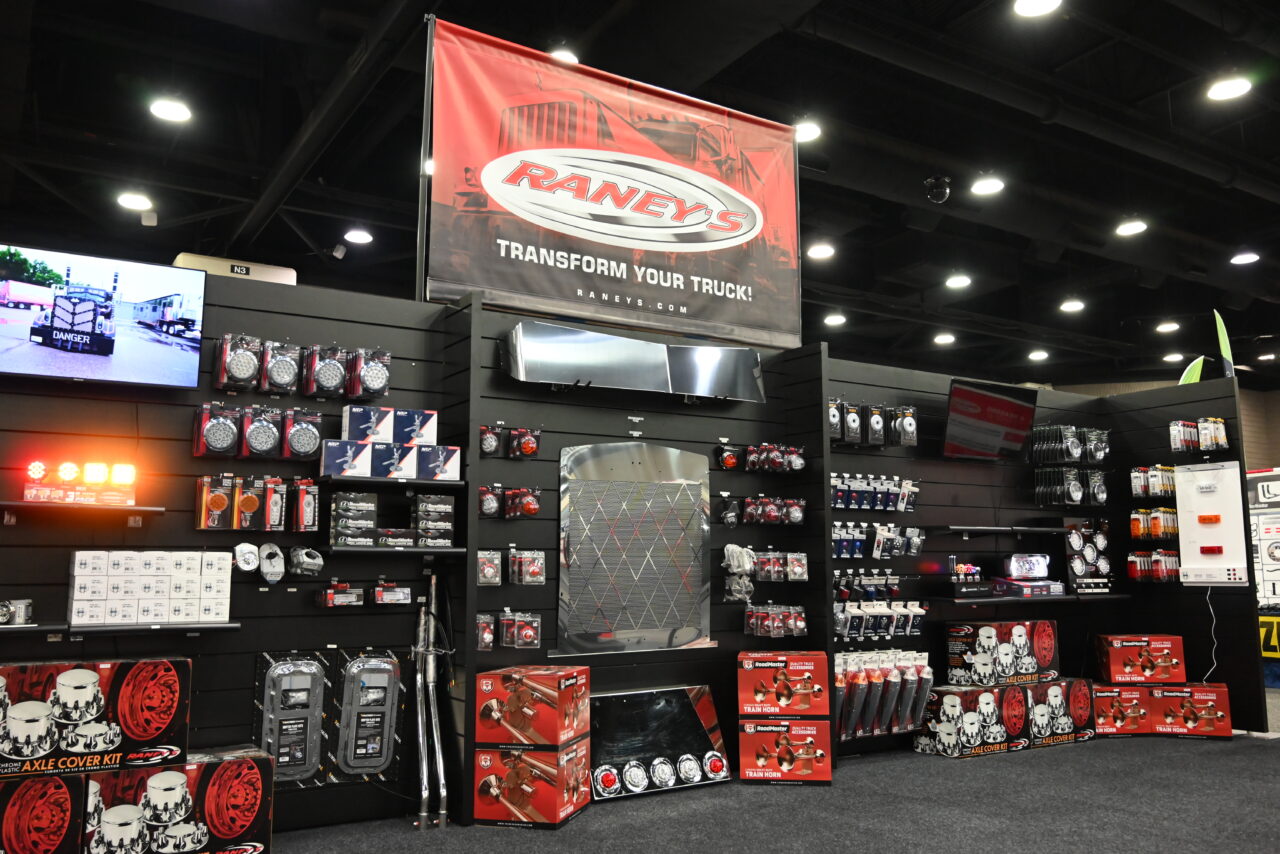 Black slatwall tradeshow display